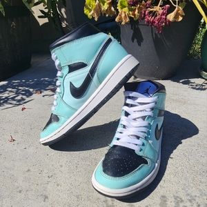 Aqua Jordan 1 Mid